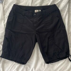 St. John’s Bay Size 18w Black Bermuda Shorts